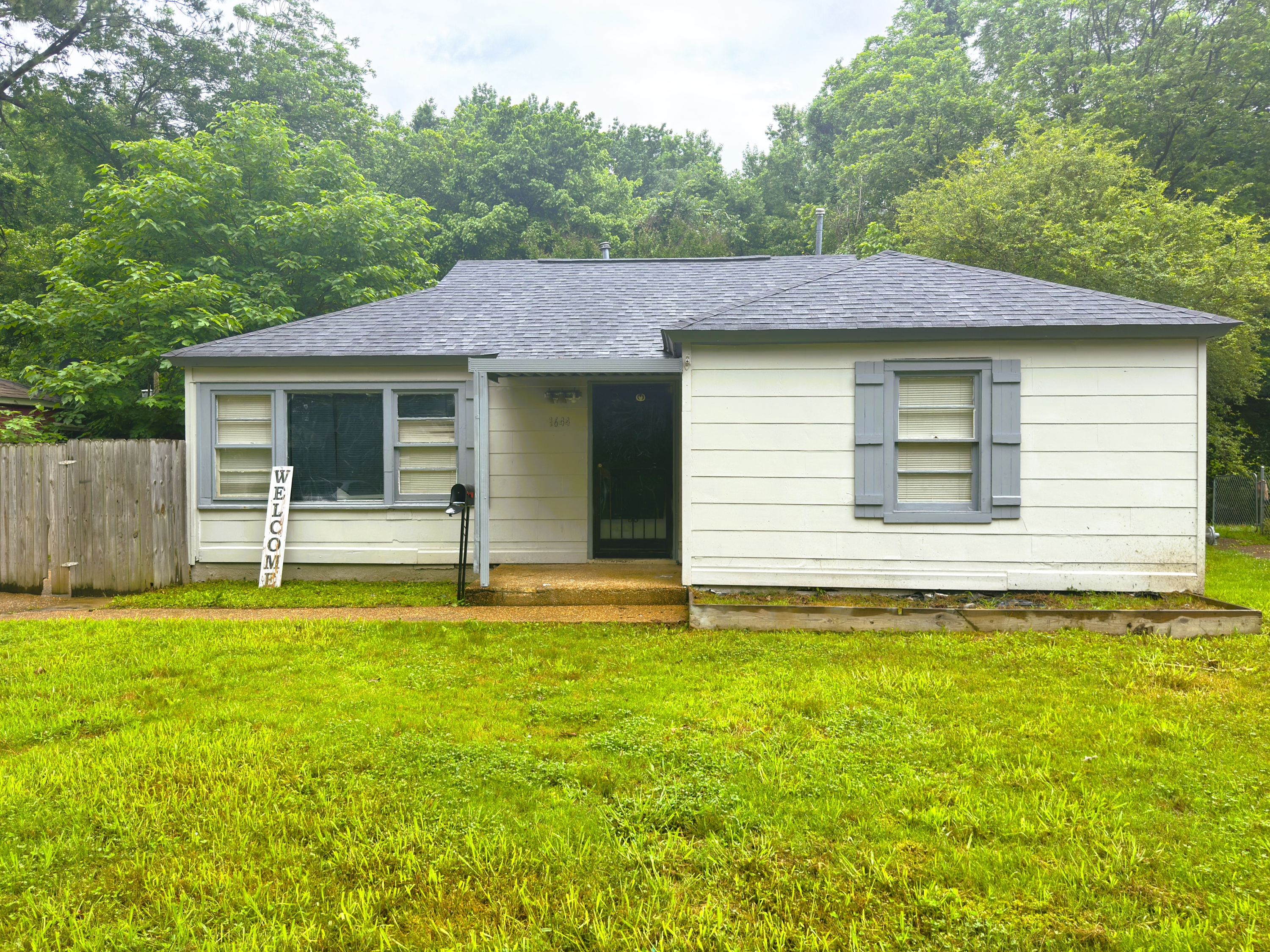 1644 Russwood Road