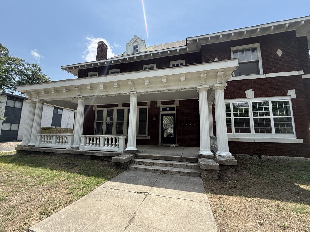 Property main image